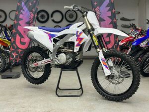 YAMAHA YZF 250 CC ROK 2024 ANNIVERSARY EDITION - 23MTH * NÓWKA * TOP SZCZECINEK