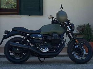 MOTO GUZZI V 7 IV VERDE