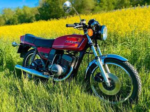 SUZUKI GT 250 X7 1982 21371 KM 8/26 KUNST MAURER SAMMLERZUSTAND