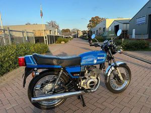 SUZUKI GT 250 X7 1982