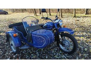 ÖNINDÍTÓS OLDALKOCSIS MOTOR HÁTRAMENETI FOKOZATTAL ÉS ELEKTRONIKUS GYÚJTÁSSAL