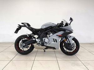CFMOTO 675 SR R
