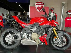 DUCATI STREETFIGHTER V4 S RED MY25