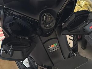 YAMAHA XMAX 125 – ERSTZULASSUNG JULI 2023 – NUR 800 KM – WIE NEU!