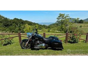 HARLEY DAVIDSON ROAD KING 103