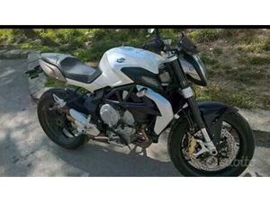 MV AGUSTA BRUTALE 675 - 2012