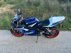 SUZUKI - GSXR 600