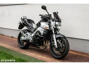 SUZUKI GSR