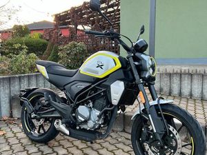 CFMOTO 300 NK