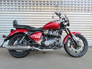 ROYAL ENFIELD SUPER METEOR CELESTIAL RED MODELL 2025