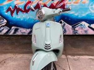 PIAGGIO VESPA 125 GTS HPE - 2023