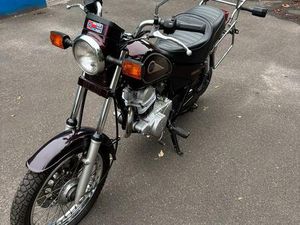 YAMAHA SR 125 TYP 10F BASTLER OHNE PAPIERE UND VORDERRAD PLATT
