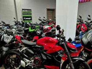 DUCATI STREETFIGHTER V2 2022