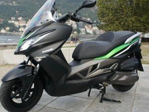 ② KAWASAKI J300 MET TOPKOFFER REEDS GEKEURD VOOR VERKOOP