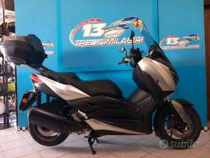 YAMAHA X-MAX 300