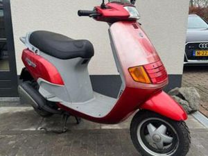 ⭐️PIAGGIO SKR 125CC A1 16000 KM BOUWJAAR 1994 GOEDE STAAT⭐️ — SCOOTERS | PIAGGIO — MARKTPLAATS