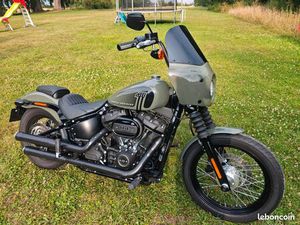 HARLEY DAVIDSON STREETBOB 114