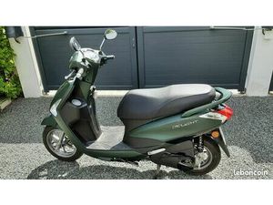 SCOOTER YAMAHA DELIGHT 125 CM3 IDÉAL CAMPING CAR