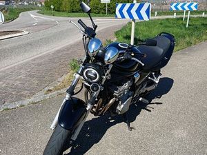SUZUKI GSF 650