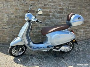 VESPA 125 PRIMAVERA BLEU
