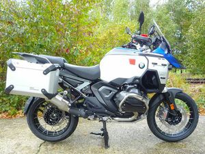 BMW R 1300 GS ADVENTURFFER RIDING ASSIST 4 PAKET