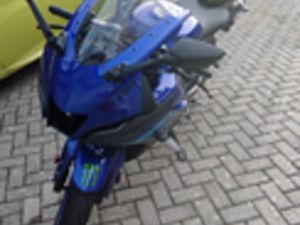 MOTO YAMAHA YZF R 125