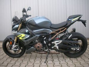 BMW S1000R AKRAPOVIC