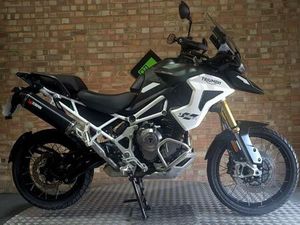 TRIUMPH TIGER 1200 RALLY PRO