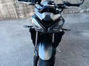 TRIUMPH STREET TRIPLE R - 2024