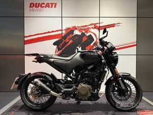 HUSQVARNA SVARTPILEN 401 - 2022 UNICO PROPRIETARIO