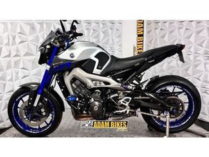YAMAHA MT 09
