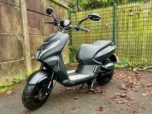 SCOOTER PEUGEOT STREETZONE