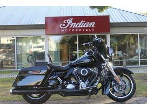 ② HARLEY-DAVIDSON STREET GLIDE FLHX