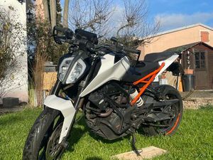 KTM DUKE 125
