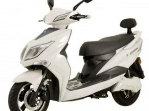 ELEKTRO-ROLLER HAWK 3000 - NEU-