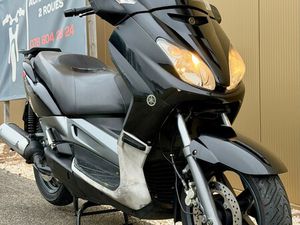 X-MAX YP 125 R