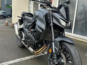 HONDA HORNET 750 2025 - 1893KM - ÉQUIPEMENTS