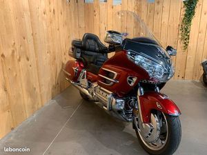 HONDA GL 1800 GOLDWING