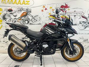 QJ MOTOR SRT 800 SX 1ERE MAIN