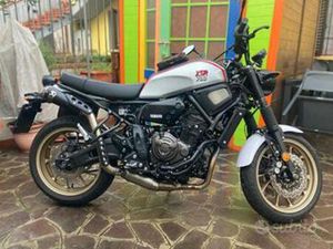 YAMAHA XSR 700 TRIBUTE