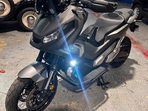 XADV 2019 AKRAPOVIC