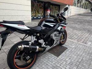 SUZUKI - GSXR 600