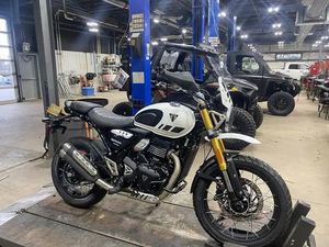 2026 TRIUMPH SCRAMBLER 400 XC