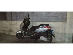 YAMAHA X-MAX 250 - 2007