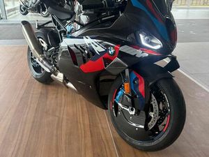 BMW M1000RR