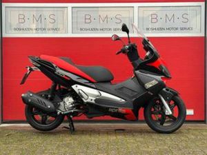 APRILIA SR MAX 300 IE (BJ 2013) — MOTOREN | APRILIA — MARKTPLAATS