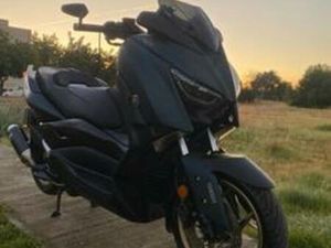 YAMAHA - XMAX TECH MAX