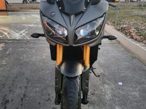 YAMAHA - FZ1 AÑO 2010