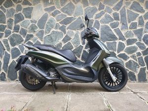 PIAGGIO BEVERLY 300S ABS/ASR SPORT 2-БРОЯ →