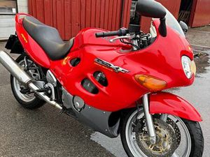 SUZUKI GSX 600 F SUPER SPORT